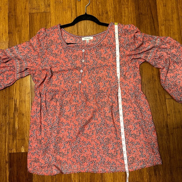 Max Studio Medium Pink Floral Top - Picture 4 of 7